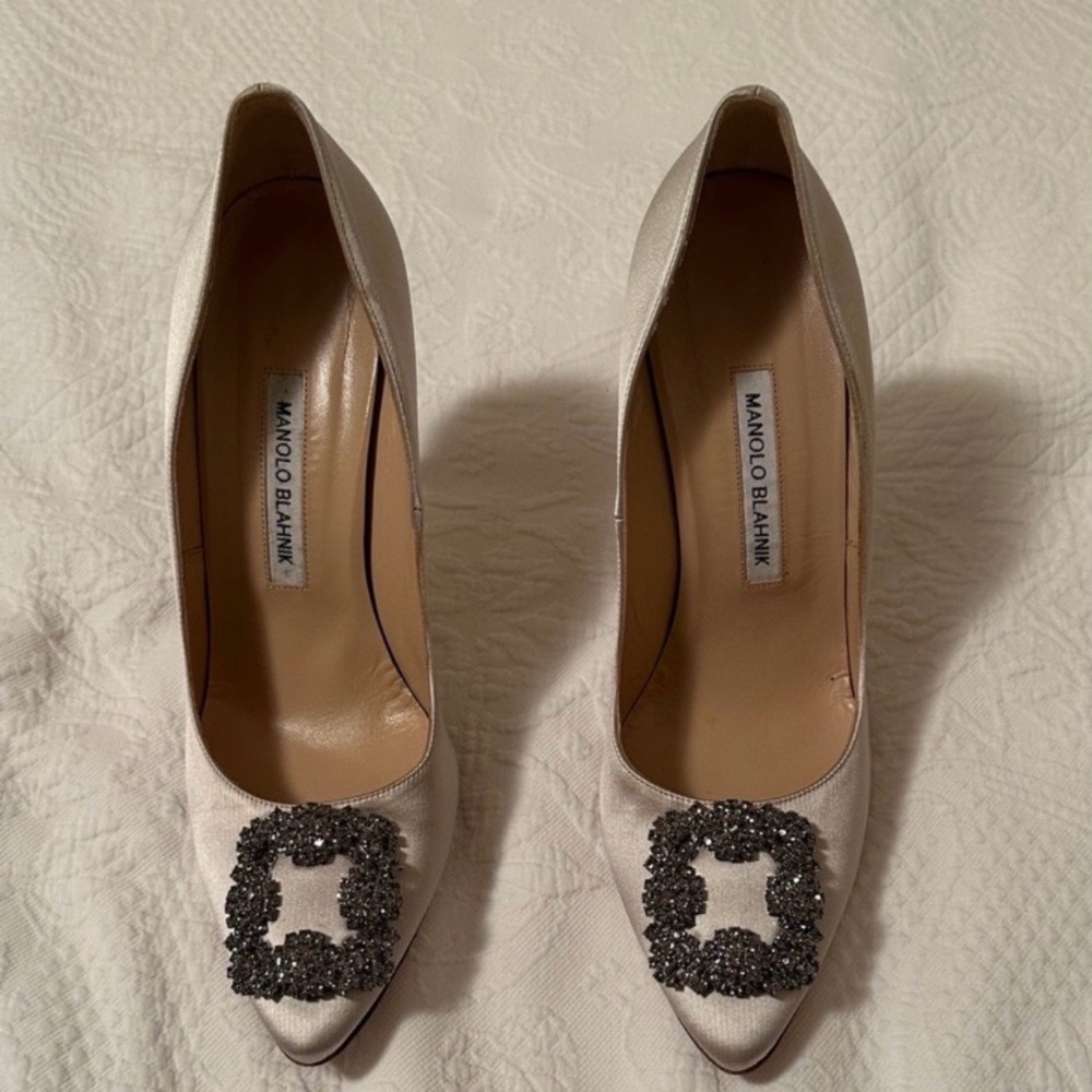 Manolo Blahnik Hangisi Ivory Satin Pointed Toe Pumps with Crystal Embellishment